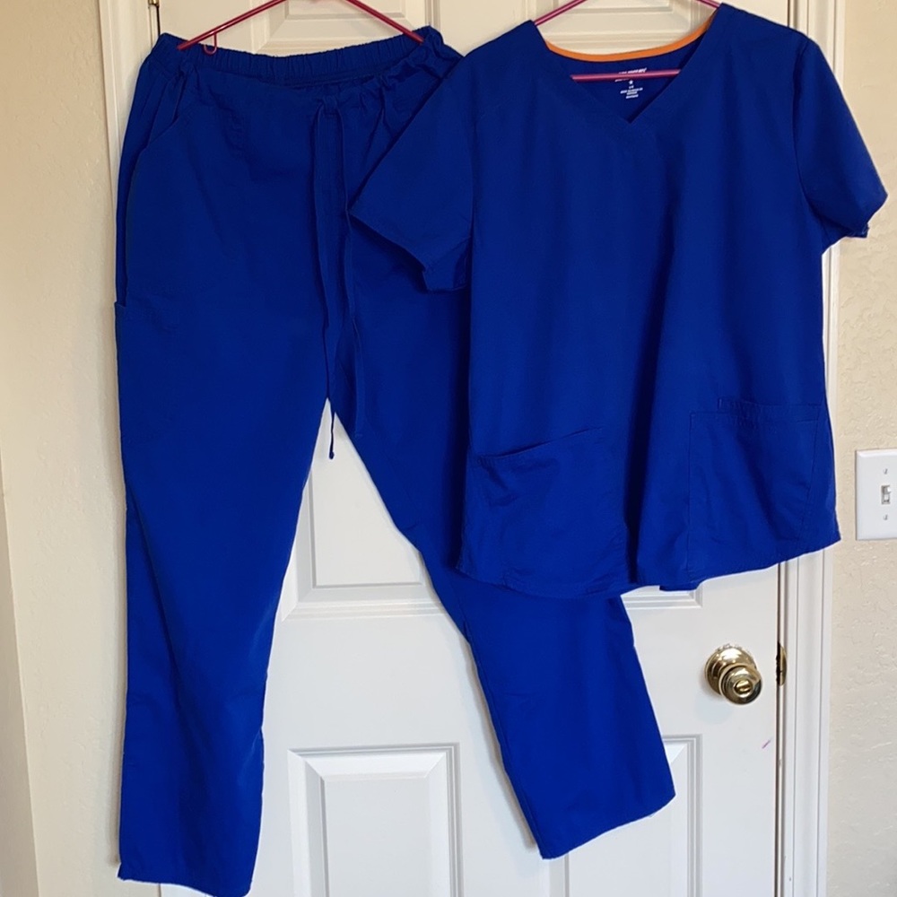 ScrubStar 2 piece Pant and Top Scrubs Set